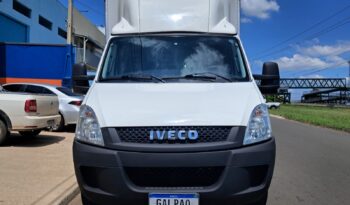 Iveco Daily 35S14 Baú Carga Seca – (2019) – COM PLATAFORMA ELEVATÓRIA completo