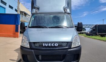 Iveco Daily 35S14 Baú Carga Seca – (2015) completo