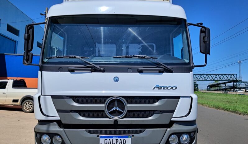MB Atego 1719 4X2 Baú Refrigerado – (2012) completo