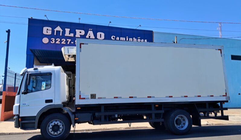 MB Atego 1719 4X2 Baú Refrigerado – (2012) completo