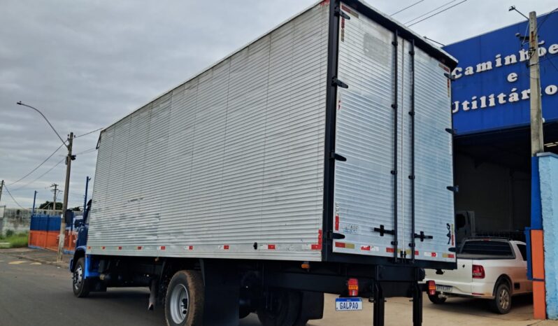 VW 13.180 Worker 4X2 TOCO BAÚ – (2000) completo