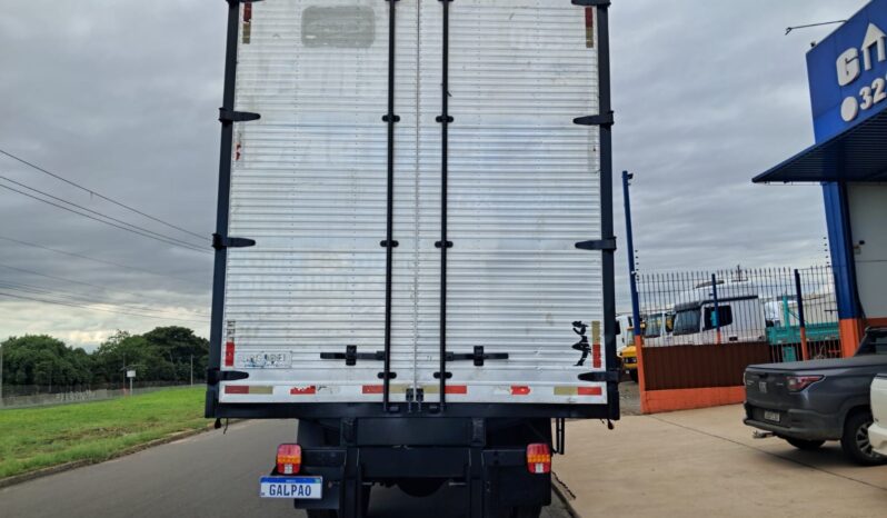 VW 13.180 Worker 4X2 TOCO BAÚ – (2000) completo