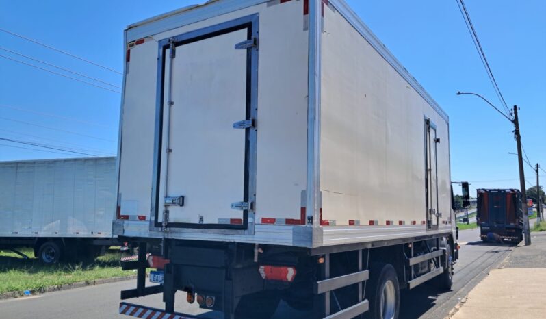 MB Atego 1719 4X2 Baú Refrigerado – (2012) completo