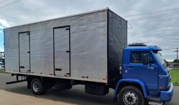 VW 13.180 Worker 4X2 TOCO BAÚ – (2000) completo