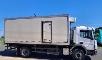 MB Atego 1719 4X2 Baú Refrigerado – (2012) completo