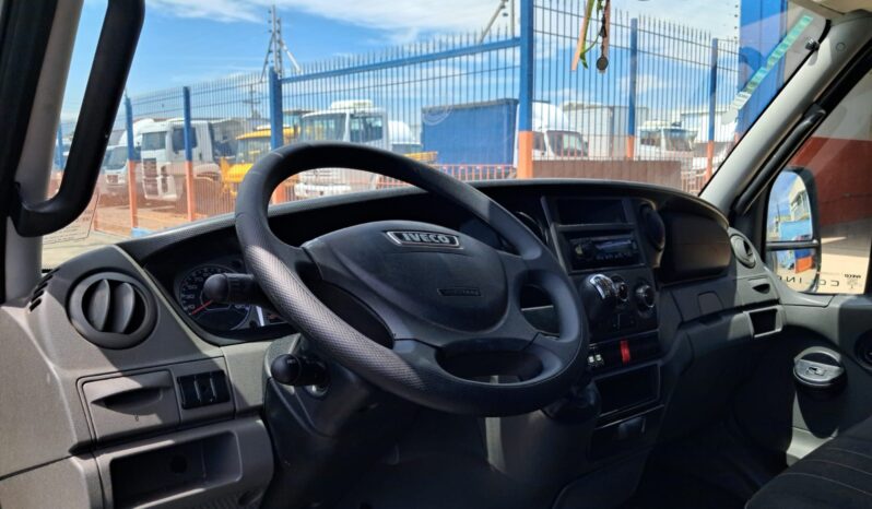 Iveco Daily 35S14 Baú Carga Seca – (2015) completo