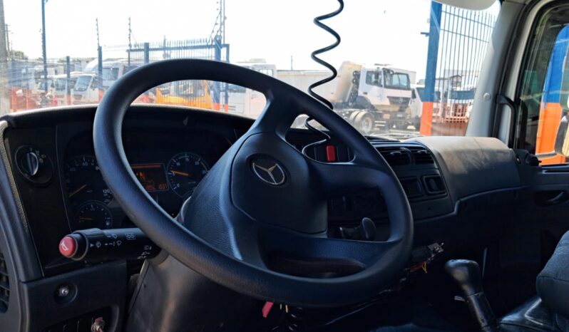 MB Atego 1719 4X2 Baú Refrigerado – (2012) completo