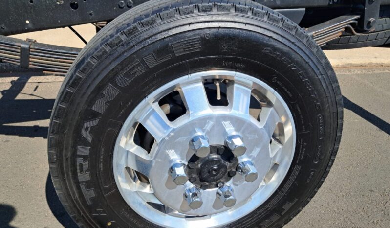 Iveco Daily 35S14 Chassis 4X2 – (2017) completo