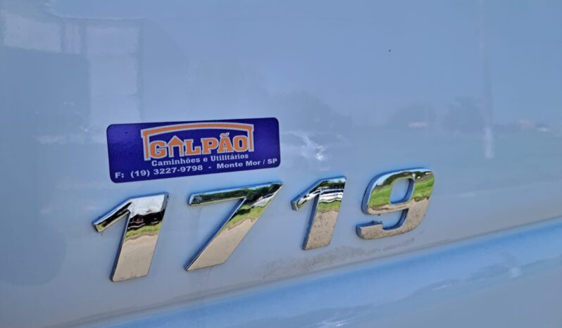 MB Atego 1719 4X2 Baú Refrigerado – (2012) completo