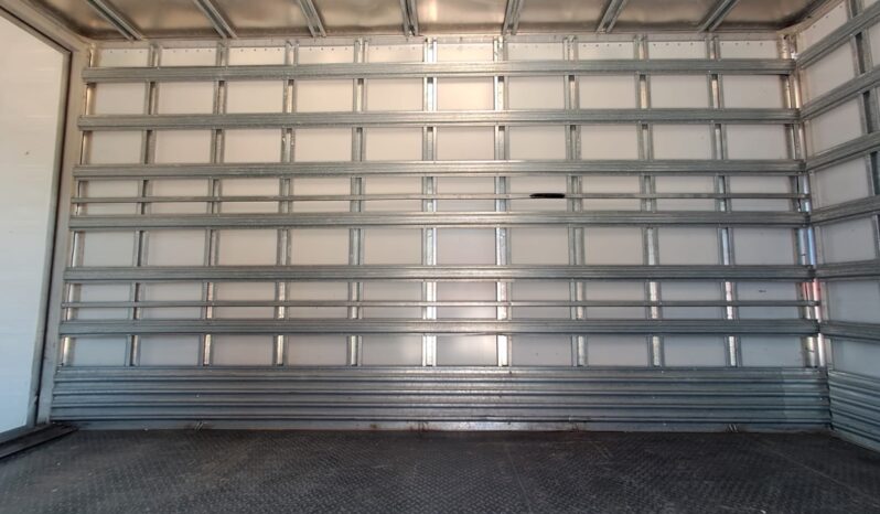 Iveco Daily 35S14 Baú Carga Seca – (2019) – COM PLATAFORMA ELEVATÓRIA completo