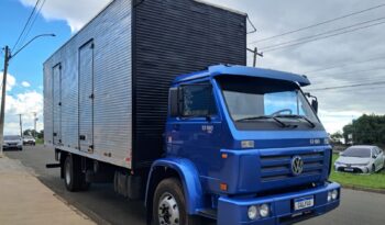 VW 13.180 Worker 4X2 TOCO BAÚ – (2000) completo