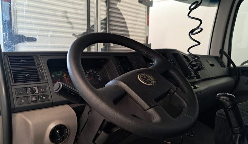 VW 24.250 6X2 CRM Carroceria – (2010) completo