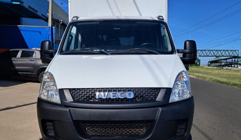Iveco Daily 35S14 Baú Carga Seca – (2018) completo