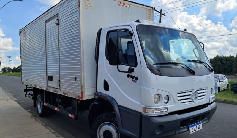 MB Accelo 915C Baú Carga Seca – (2010) completo