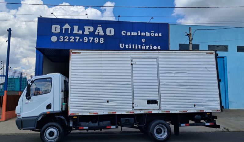 MB Accelo 915C Baú Carga Seca – (2010) completo