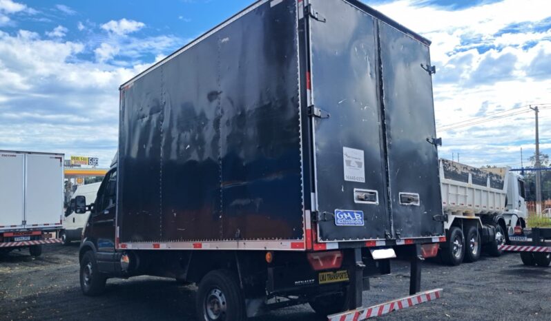 Renault Master Baú 2.5 DCI – (2013) completo