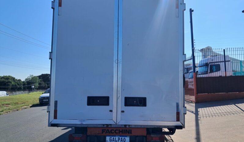 Iveco Daily 35S14 Baú Carga Seca – (2018) completo