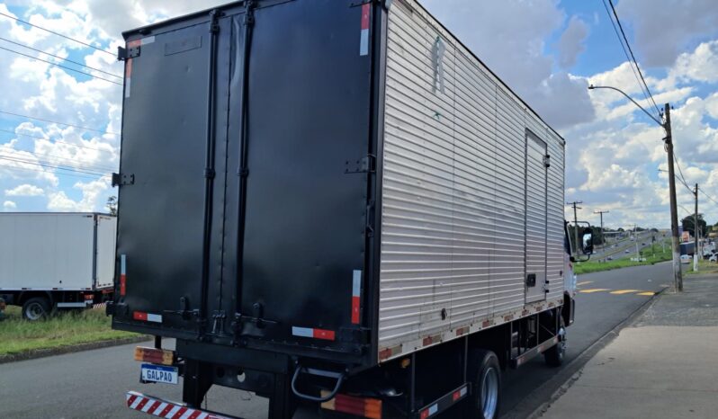 MB Accelo 915C Baú Carga Seca – (2010) completo