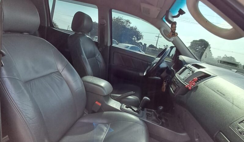 Hilux SRV 3.0 CD D-D4 Diesel 4X4 AT – (2012) completo