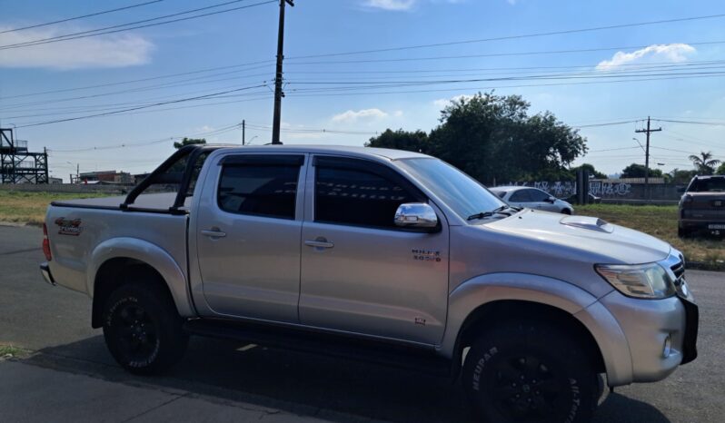Hilux SRV 3.0 CD D-D4 Diesel 4X4 AT – (2012) completo
