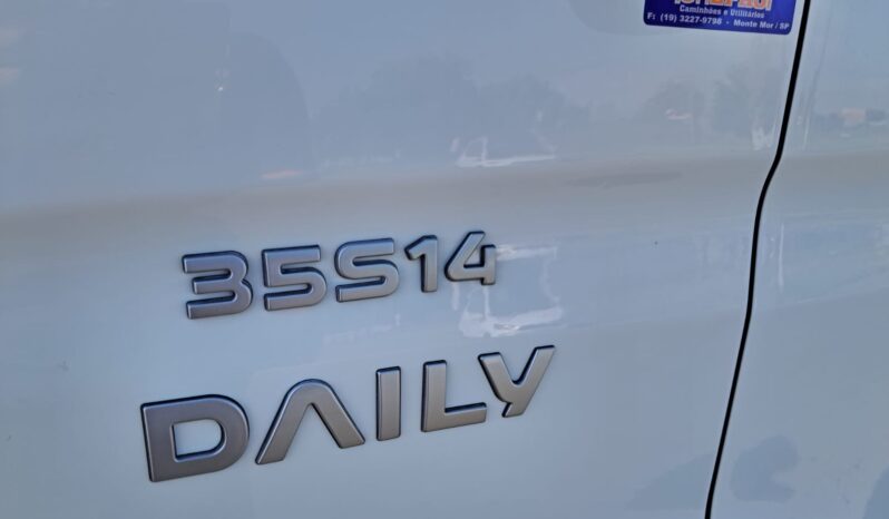 Iveco Daily 35S14 Baú Carga Seca – (2018) completo