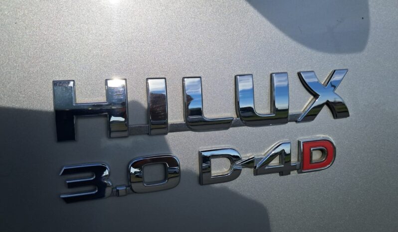 Hilux SRV 3.0 CD D-D4 Diesel 4X4 AT – (2012) completo