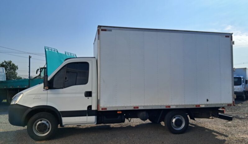 Iveco Daily 35S14 Baú Carga Seca – (2018) completo