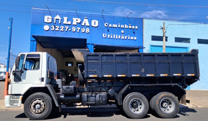 Ford Cargo 4532 6X2 Basculante – (2010) completo