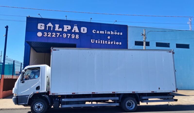 MB Accelo 815C 4X2 Baú Carga Seca – (2016) completo