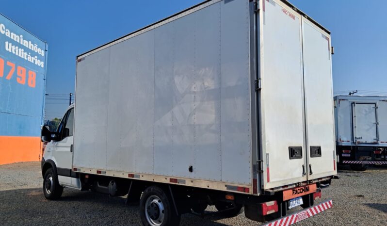 Iveco Daily 35S14 Baú Carga Seca – (2018) completo