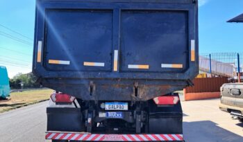 Ford Cargo 4532 6X2 Basculante – (2010) completo