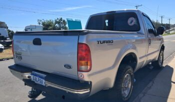 Ford F-250 XL 4X2 – (2004) completo