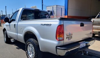 Ford F-250 XL 4X2 – (2004) completo