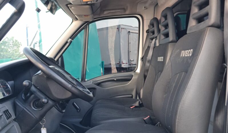 Iveco Daily 35S14 Baú Carga Seca – (2018) completo