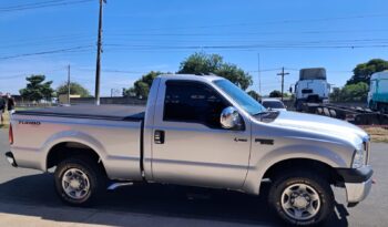 Ford F-250 XL 4X2 – (2004) completo