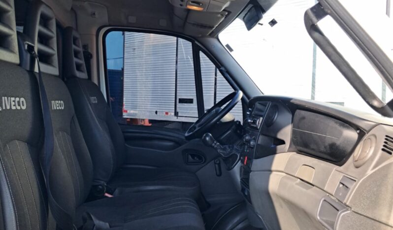 Iveco Daily 35S14 Baú Carga Seca – (2018) completo
