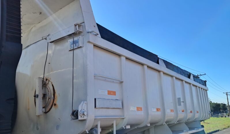 VW 24.280 6X2 Basculante – (2012) completo