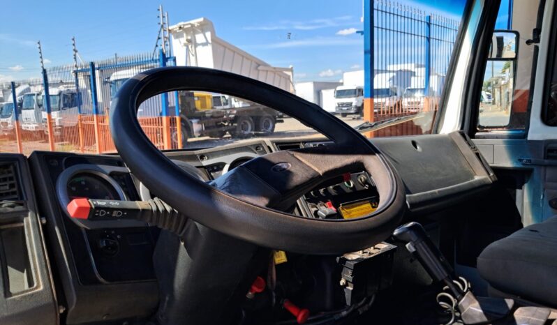 Ford Cargo 4532 6X2 Basculante – (2010) completo