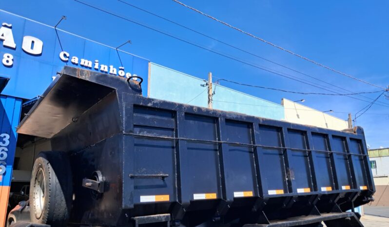 Ford Cargo 4532 6X2 Basculante – (2010) completo