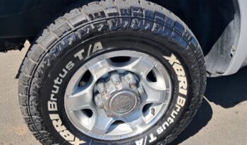 Ford F-250 XL 4X2 – (2004) completo