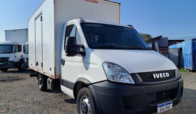 Iveco Daily 35S14 Baú Carga Seca – (2018) completo