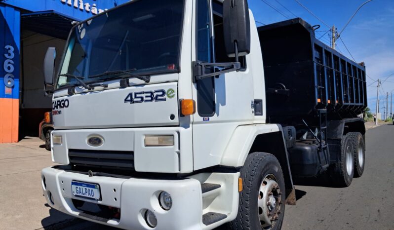 Ford Cargo 4532 6X2 Basculante – (2010) completo