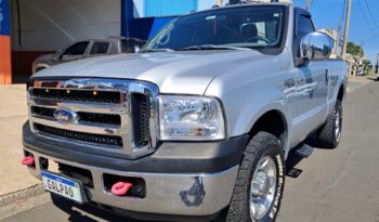 Ford F-250 XL 4X2 – (2004) completo