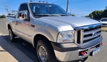 Ford F-250 XL 4X2 – (2004) completo
