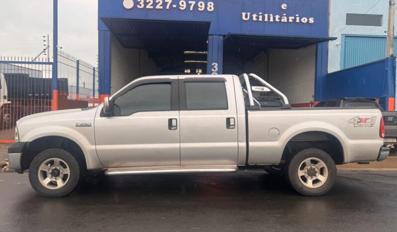 Ford F-250 XLT CD 4X4 Diesel – (2009) completo