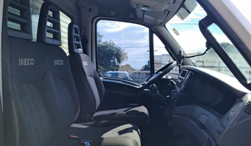 Iveco Daily 35S14 Baú Carga Seca – (2013) completo