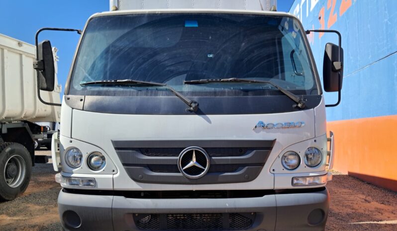 M.Benz Accelo 1016 4X2 Baú Carga Seca – (2021) completo