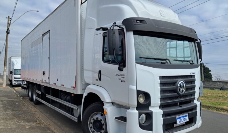 VW 24.280 6X2 PRIME Baú Carga Seca – (2021) completo
