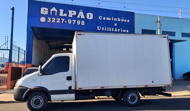 Iveco Daily 35S14 Baú Carga Seca – (2018) completo