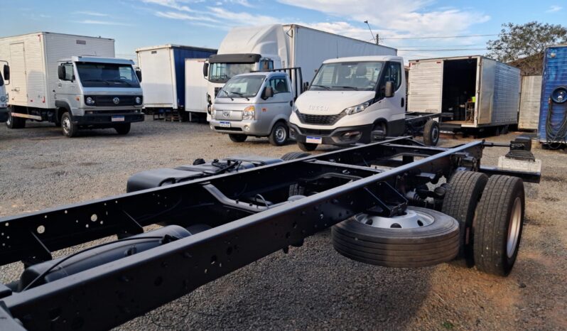 VW 8.150 Delivery Plus Chassis 4X2 – (2011) completo